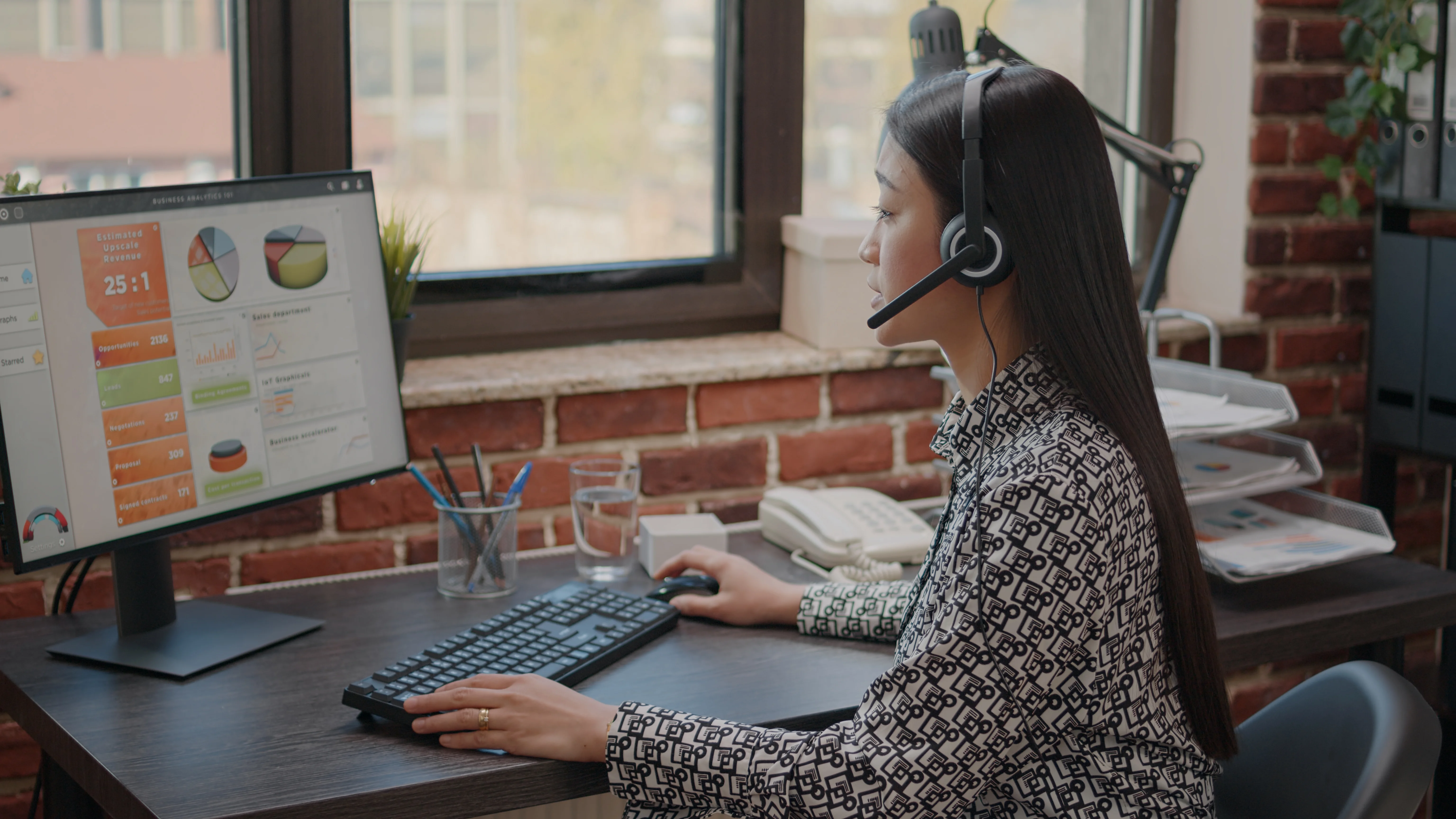 How to Use AI to Boost Customer Service Efficiency